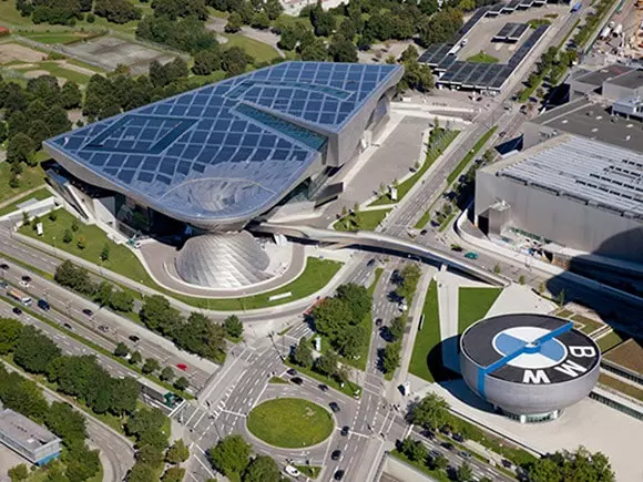 I pannelli Solarwatt coprono il mondo BMW a München
